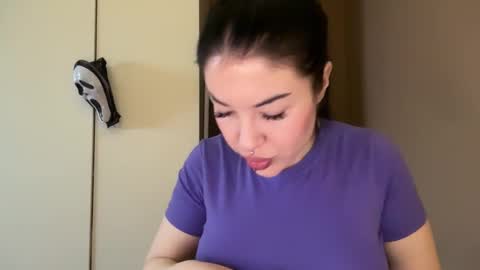 Snapshot of urdevilbaby chatting on 10-28-25, 09:02 Margo online show from 10-28-25, 09:02