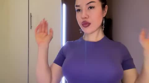 Snapshot of urdevilbaby chatting on 11-22-25, 06:45 Margo online show from 11-22-25, 06:45