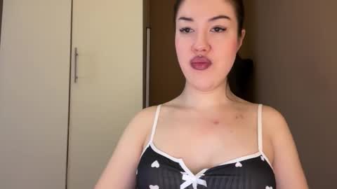 Snapshot of urdevilbaby chatting on 11-24-25, 07:08 Margo online show from 11-24-25, 07:08