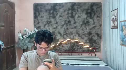 urdreamboy_doms online show from 08-09-26, 12:23
