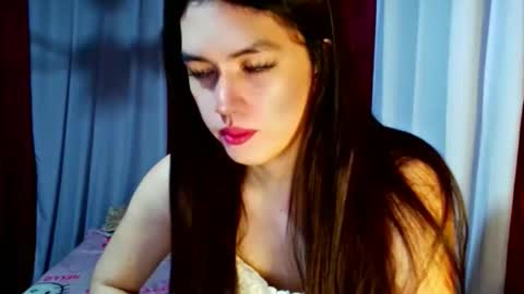 Snapshot of urdreamfilipina chatting on 11-18-25, 02:28 urdreamfilipina online show from 11-18-25, 02:28