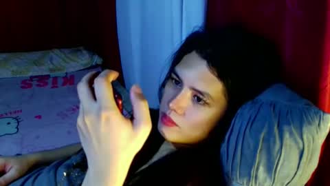 Snapshot of urdreamfilipina chatting on 11-19-25, 12:21 urdreamfilipina online show from 11-19-25, 12:21