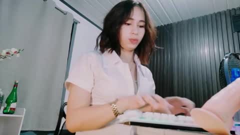 Snapshot of urfave_bbgirl chatting on 12-18-25, 12:22 urfave_bbgirl online show from 12-18-25, 12:22