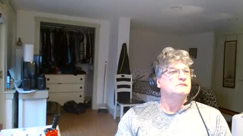 Snapshot of urfavteach50 chatting on 01-07-25, 08:52 Gregor online show from 01-07-25, 08:52