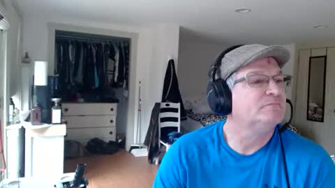 Snapshot of urfavteach50 chatting on 01-09-25, 04:49 Gregor online show from 01-09-25, 04:49