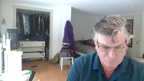 Snapshot of urfavteach50 chatting on 02-10-25, 06:03 Gregor online show from 02-10-25, 06:03