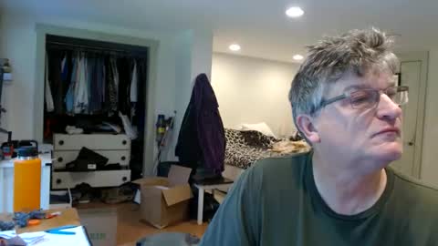 Snapshot of urfavteach50 chatting on 09-10-25, 02:06 Gregor online show from 09-10-25, 02:06