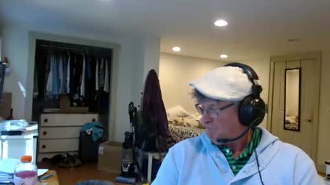 Snapshot of urfavteach50 chatting on 10-02-25, 06:04 Gregor online show from 10-02-25, 06:04