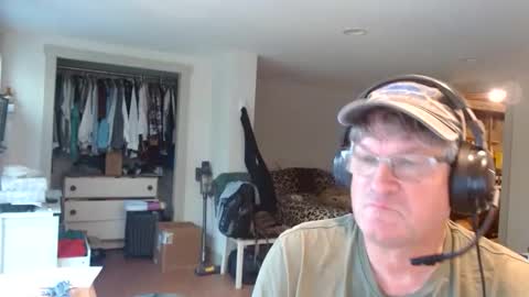 Snapshot of urfavteach50 chatting on 10-10-25, 05:12 Gregor online show from 10-10-25, 05:12