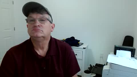 Snapshot of urfavteach50 chatting on 12-01-25, 01:05 Gregor online show from 12-01-25, 01:05