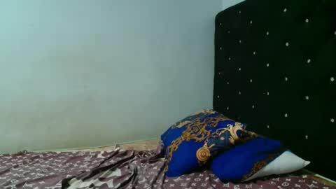 urflirtydoll online show from 04-18-26, 12:42