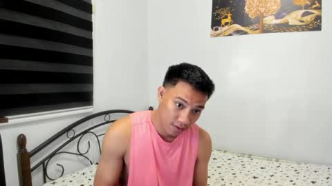 urfucker_vinz online show from 07-15-26, 03:39