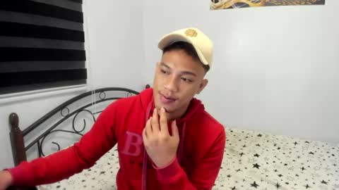 urfucker_vinz online show from 07-26-26, 02:24