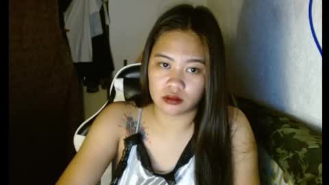 Snapshot of urfynestasian chatting on 01-05-25, 04:04 urfynestasian online show from 01-05-25, 04:04