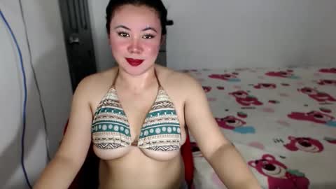 Snapshot of urgirl_elisse chatting on 05-07-26, 01:44 ELISSE online show from 05-07-26, 01:44