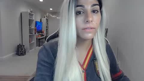 Snapshot of urgoddessmarla chatting on 09-25-25, 12:25 Goddess Marla online show from 09-25-25, 12:25