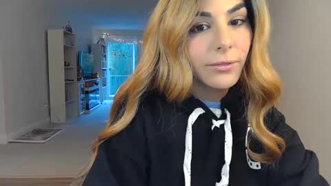 Snapshot of urgoddessmarla chatting on 10-04-25, 08:51 Goddess Marla online show from 10-04-25, 08:51