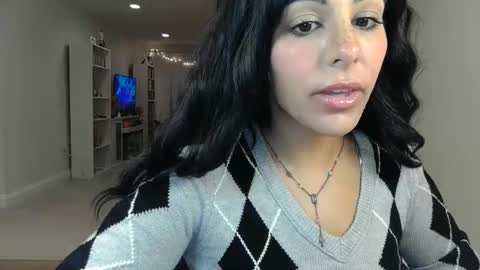 Snapshot of urgoddessmarla chatting on 10-13-25, 02:55 Goddess Marla online show from 10-13-25, 02:55