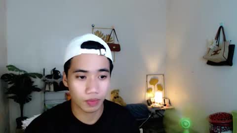 Snapshot of urguy_habibi chatting on 01-07-26, 09:45 Bib online show from 01-07-26, 09:45