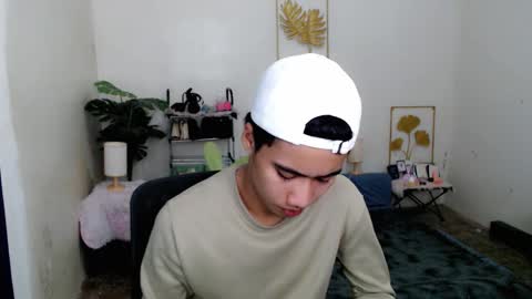 Snapshot of urguy_habibi chatting on 01-08-26, 07:38 Bib online show from 01-08-26, 07:38