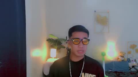 Snapshot of urguy_habibi chatting on 01-12-26, 07:30 Bib online show from 01-12-26, 07:30