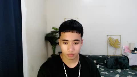 Snapshot of urguy_habibi chatting on 01-18-26, 05:17 Bib online show from 01-18-26, 05:17