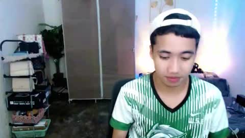 Snapshot of urguy_habibi chatting on 02-05-26, 10:47 Bib online show from 02-05-26, 10:47