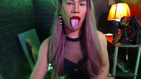 Snapshot of urhardcockqueenxxx chatting on 12-10-24, 10:16 queen norelle online show from 12-10-24, 10:16