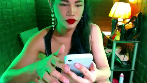 queen norelle online show from 04-27-26, 05:00