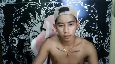 Snapshot of urhot_joshxx chatting on 03-04-25, 06:47 Josh online show from 03-04-25, 06:47