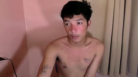 Snapshot of urhotethanxx chatting on 12-21-24, 11:01 Ethan online show from 12-21-24, 11:01