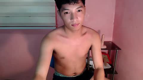 Snapshot of urhotethanxx chatting on 02-08-25, 07:05 Ethan online show from 02-08-25, 07:05