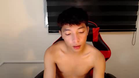 Snapshot of urhotethanxx chatting on 11-12-25, 11:54 Ethan online show from 11-12-25, 11:54