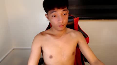 Snapshot of urhotethanxx chatting on 11-27-25, 01:46 Ethan online show from 11-27-25, 01:46