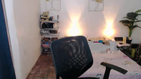 Snapshot of urhotguy_mark chatting on 11-04-25, 03:16 urhotguy_mark online show from 11-04-25, 03:16