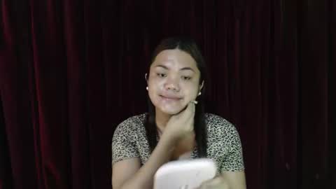 Snapshot of urhottie_bella chatting on 05-19-26, 12:16 urhottie_bella online show from 05-19-26, 12:16