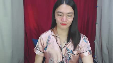 Snapshot of urhottiest_katey chatting on 12-23-24, 05:49 Katey online show from 12-23-24, 05:49