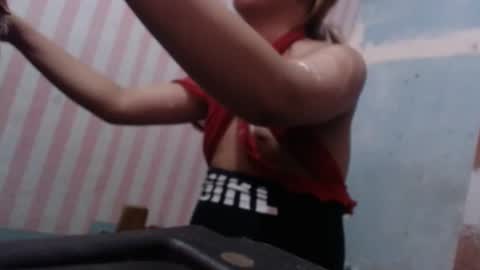 UrHOTtrexie online show from 02-21-25, 05:13