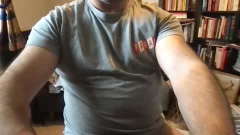 Snapshot of urhungdaddy8 chatting on 06-11-26, 03:54 Hung Daddy online show from 06-11-26, 03:54