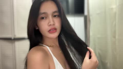 Amira online show from 03-15-26, 02:50