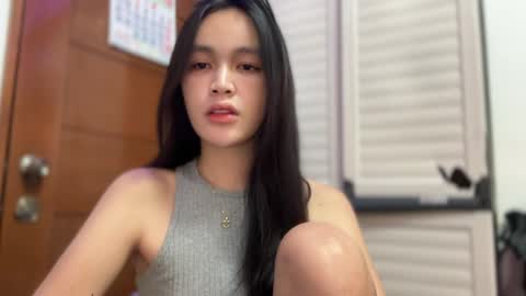 Amira online show from 04-15-26, 02:07