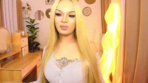 Snapshot of urladyprincessmassivecock chatting on 01-14-26, 10:32 jhaii online show from 01-14-26, 10:32