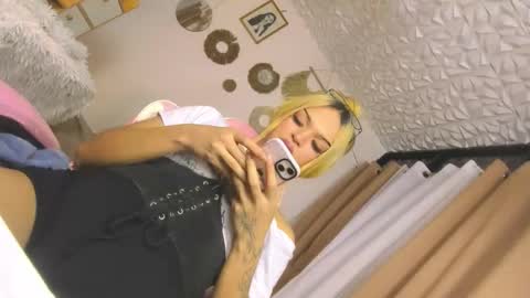 Snapshot of urladyprincessmassivecock chatting on 03-19-26, 05:39 jhaii online show from 03-19-26, 05:39