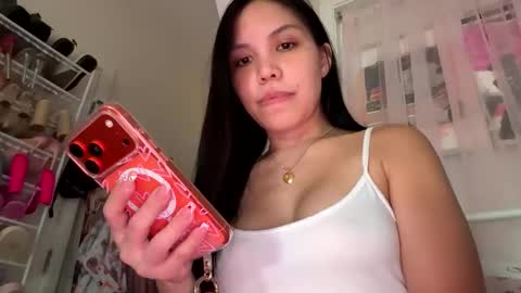 urlittlefilipina online show from 11-19-25, 08:31