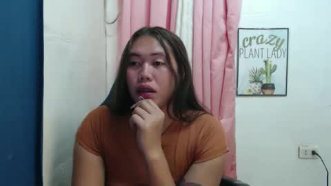 Snapshot of urlovely_sofie chatting on 11-10-25, 08:19 Sofie online show from 11-10-25, 08:19