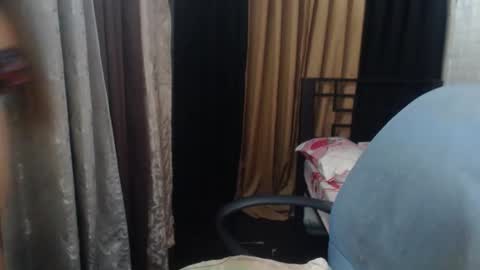 Snapshot of urlovercockxxx chatting on 12-17-24, 03:06 janah online show from 12-17-24, 03:06
