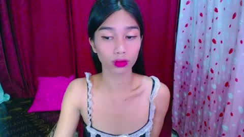 Snapshot of urloverjasmine_xx chatting on 07-25-26, 12:58 urloverjasmine_xx online show from 07-25-26, 12:58