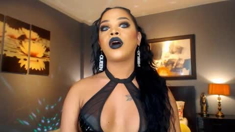 UrMajestyTyra online show from 04-17-26, 01:52