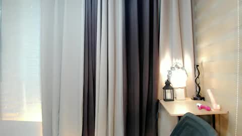 Snapshot of urnaughty_ceciliaxxx chatting on 10-21-25, 08:31 cecilia online show from 10-21-25, 08:31