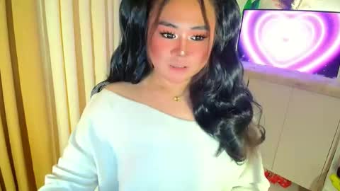 Snapshot of urnaughty_ceciliaxxx chatting on 06-05-26, 11:27 cecilia online show from 06-05-26, 11:27